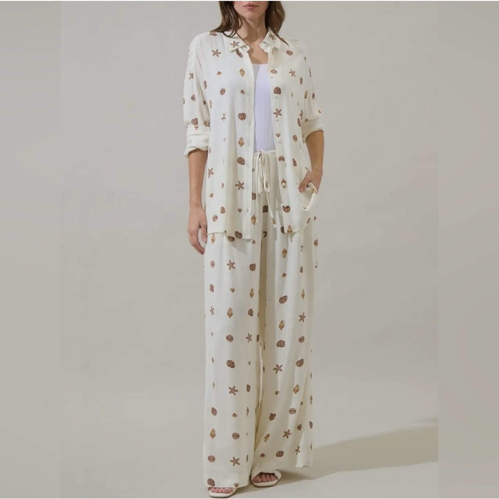 NWT Women's Cream and Brown Patterned Pants